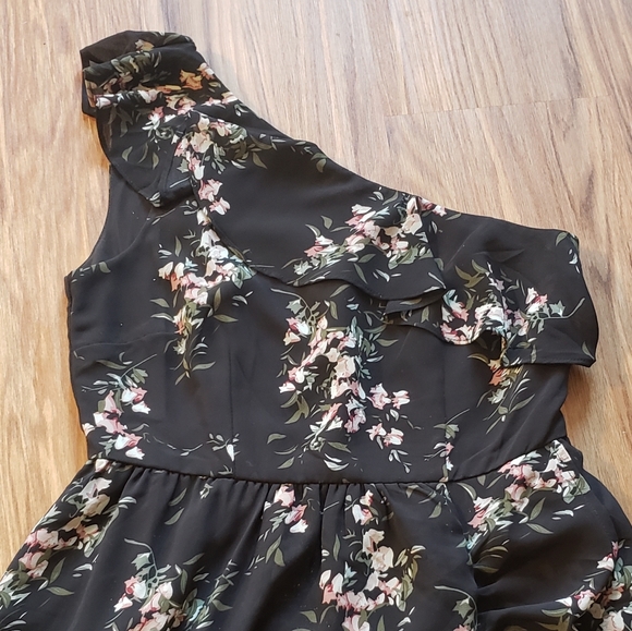 Gorgeous Midi Floral Dress - Picture 2 of 4